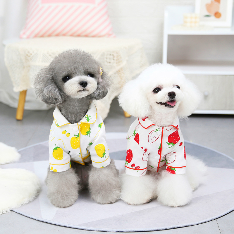 New pet clothing style: Dog hat strawberry pajamas, pure cotton fabric pajamas, fashionable and cute, soft fabric dog clothes Application Scenario