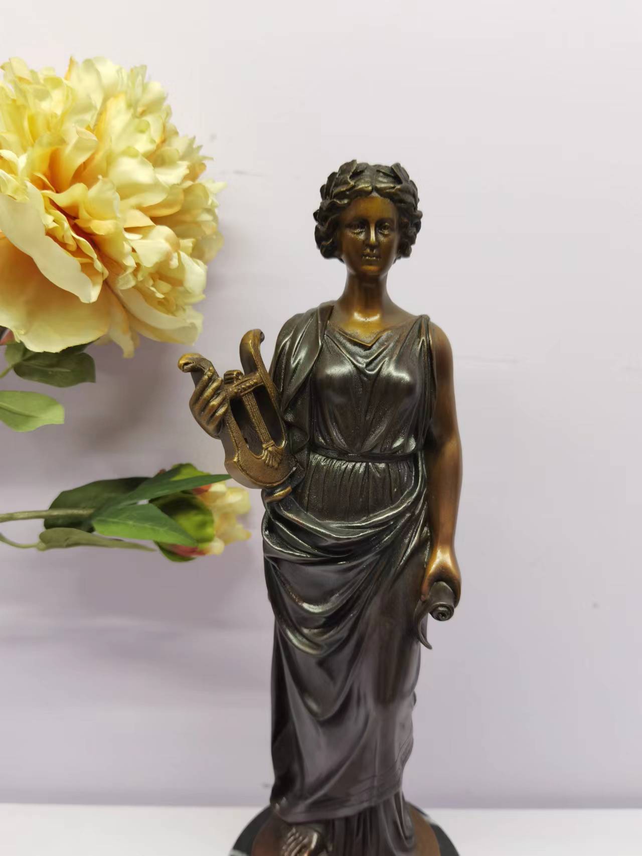 Bronze Sculpture Four Seasons Goddess Of Music Goddess Popular Decoration Office Home Living Room Indoor Copper Decoration Soft Decoration Arts And Crafts Gifts To Give People Good details Picture