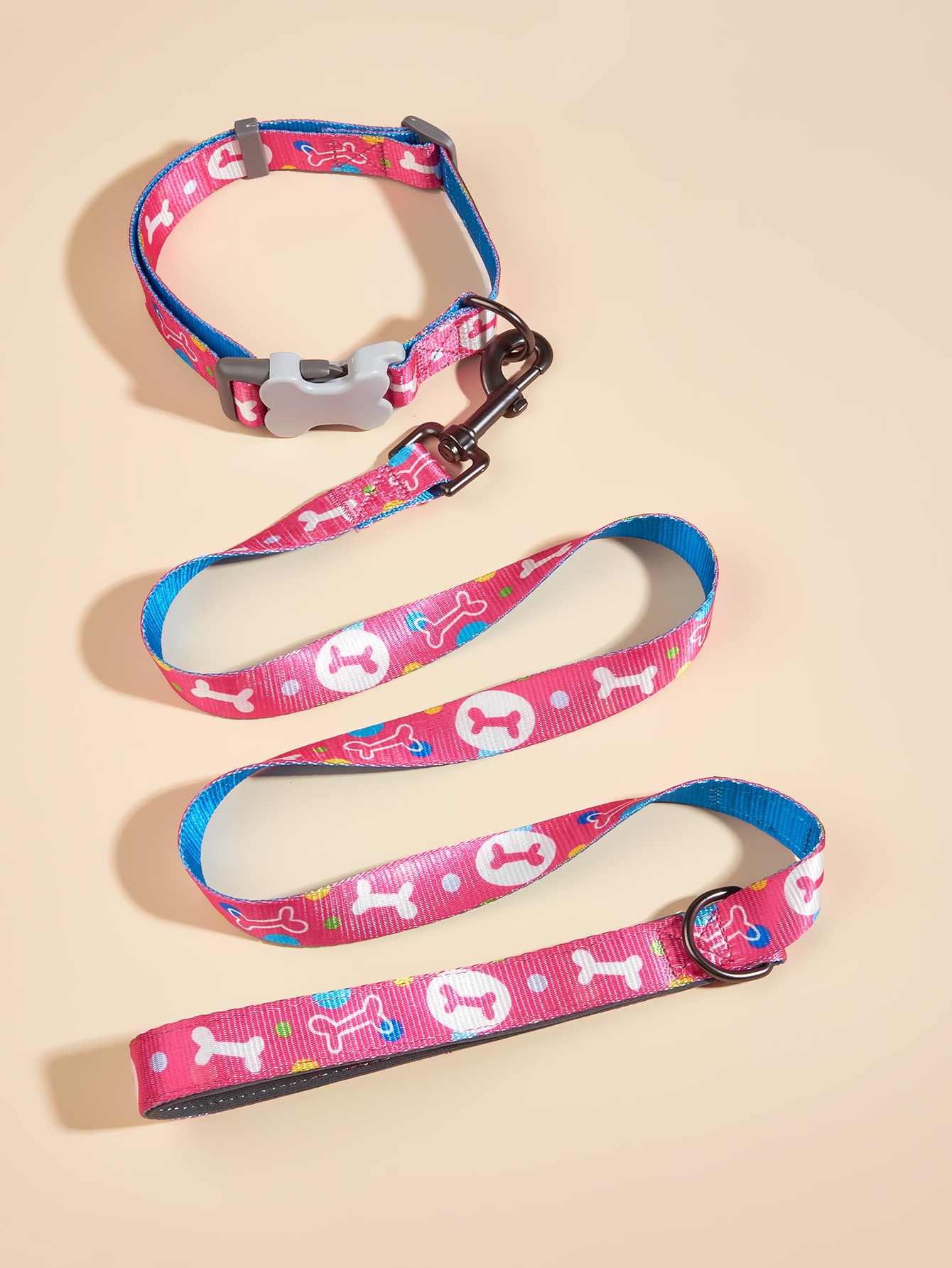Bestseller dog leash collar set of two pieces, classic bone print large and medium-sized dog leash pic 4