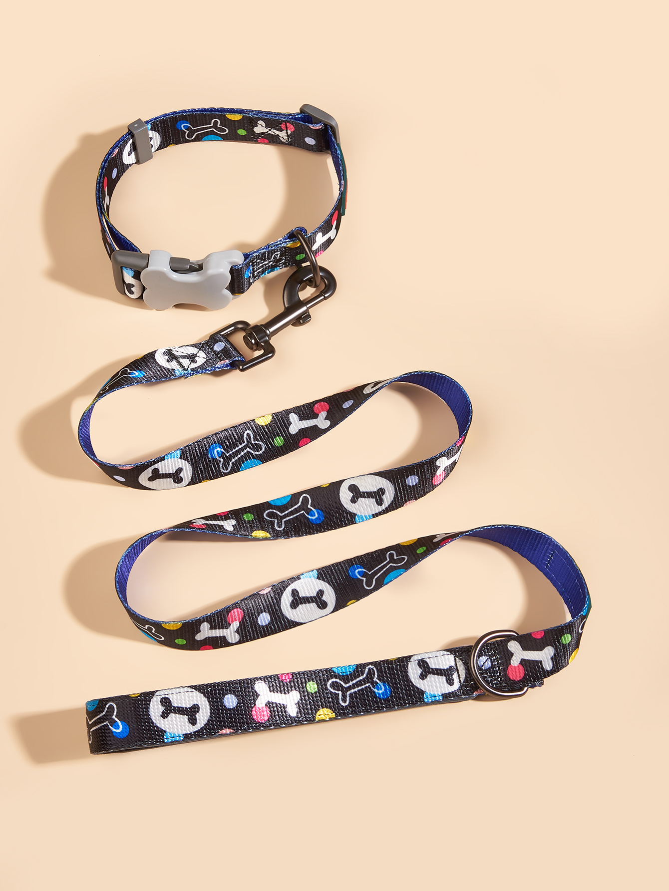 Bestseller dog leash collar set of two pieces, classic bone print large and medium-sized dog leash pic 2