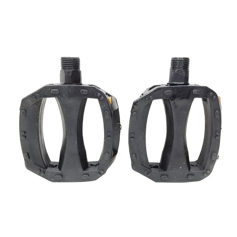220802 Plastic pedal children's bicycle, pedal mountain bike with nails and anti-slip bicycle pedals details Picture