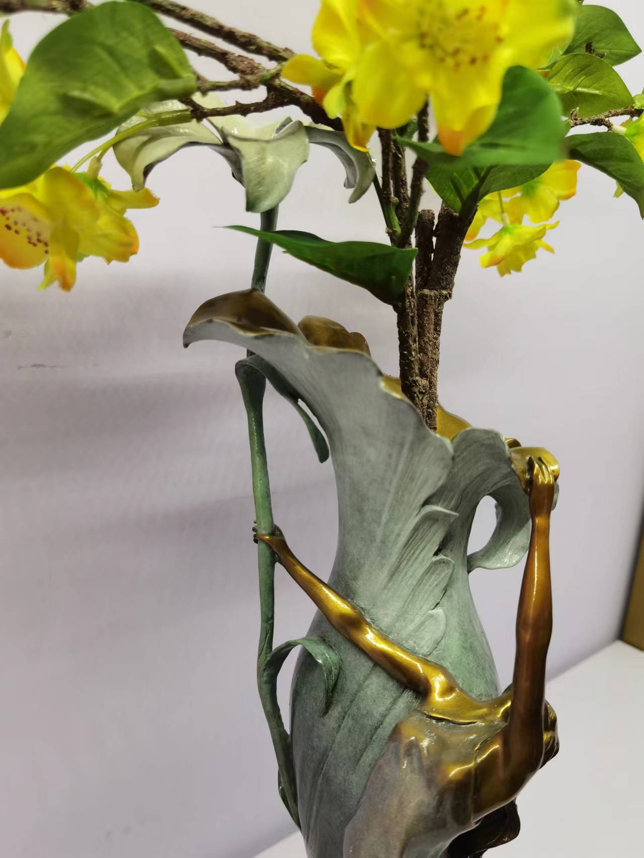 Bronze Carving Vase Flower Placement Popular Decoration Office Home Living Room Indoor Copper Decoration Soft Decoration Arts And Crafts Gifts Specification drawing