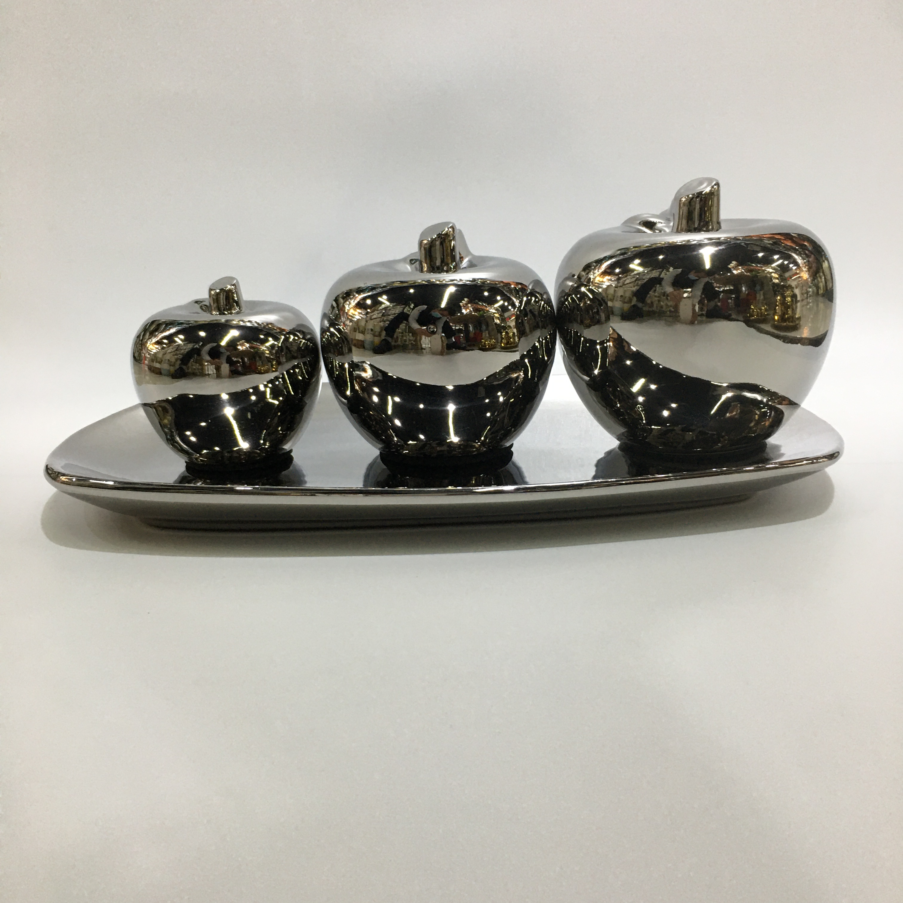 2025chinagoods Ceramic handicrafts Hotel Home four-piece set Pure silver Apple figurine Modern and simple Office creative Figurine Decorative Wine Cabinet TV cabinet Figurine Application Scenario