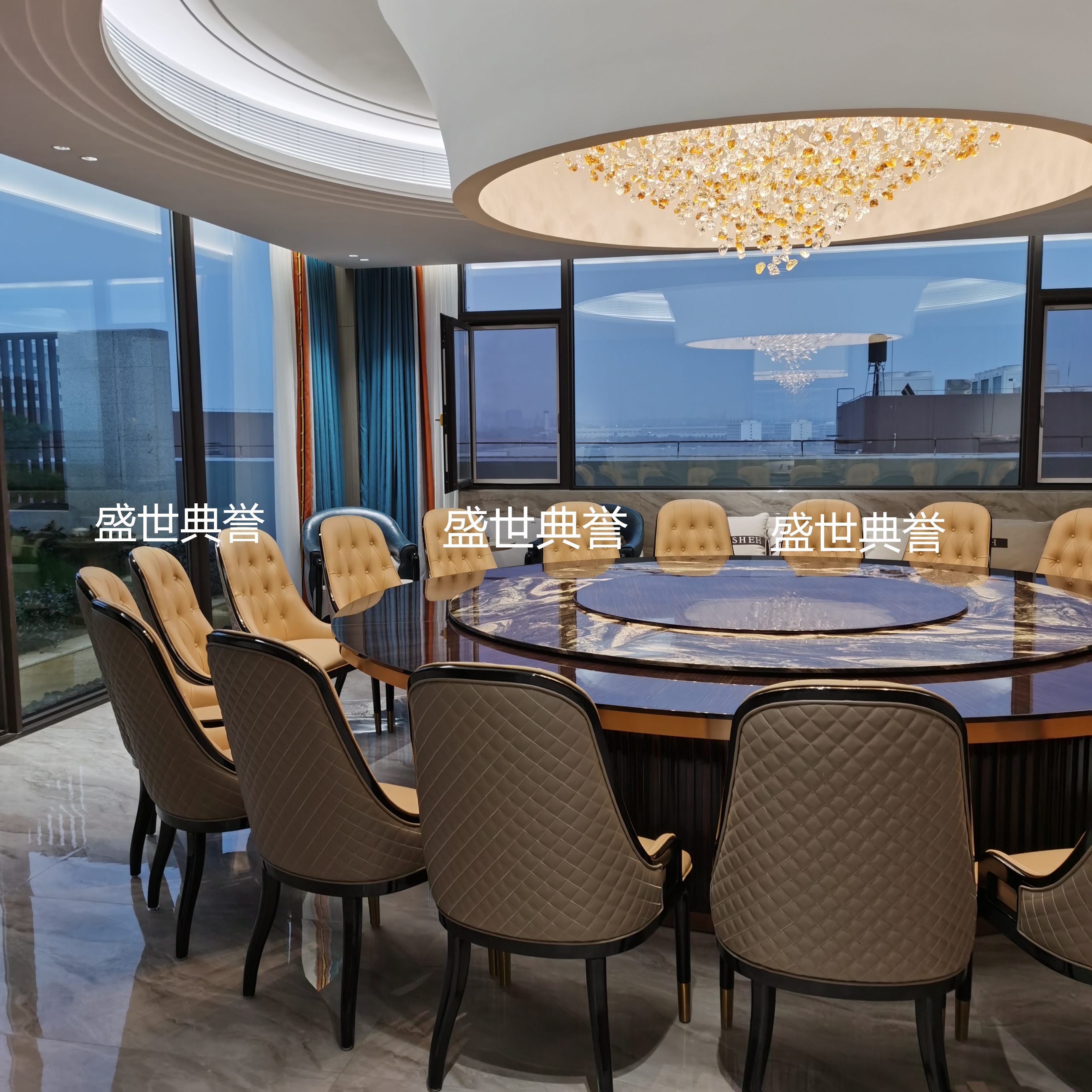 Modern and light luxury dining tables and chairs for high-end clubs in Shanghai, direct sales of solid wood furniture for star hotels, and solid wood chairs for restaurant private rooms details Picture
