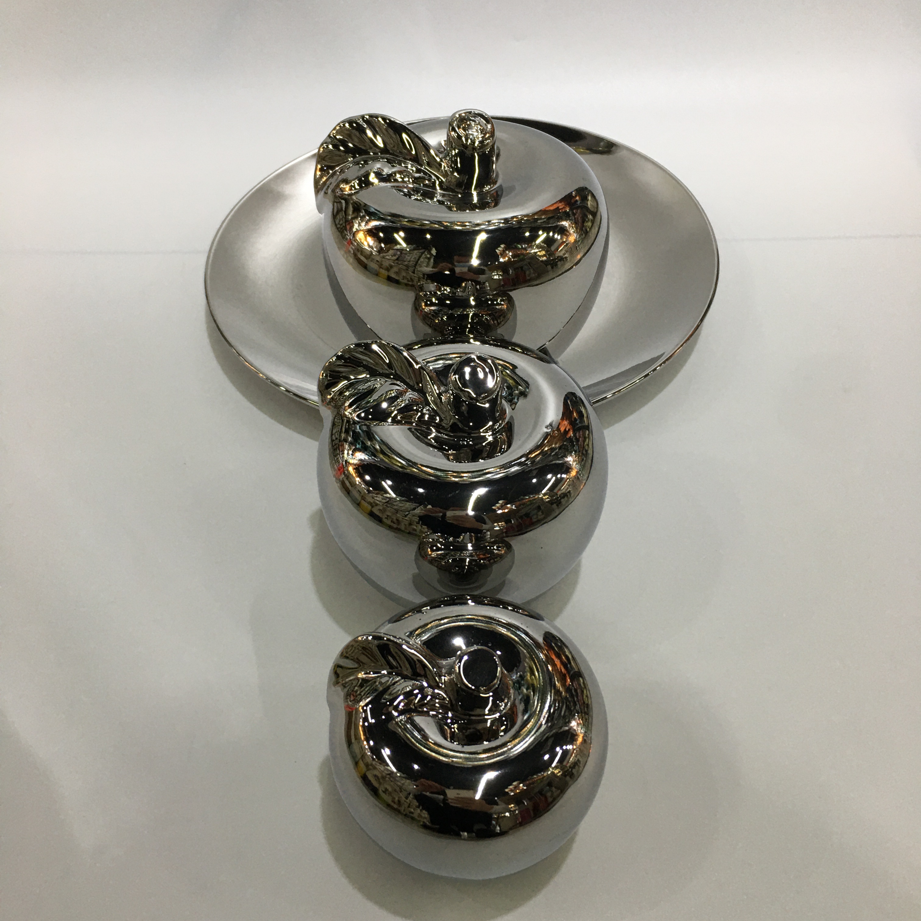 2025chinagoods Ceramic handicrafts Hotel Home four-piece set Pure silver Apple figurine Modern and simple Office creative Figurine Decorative Wine Cabinet TV cabinet Figurine Specification drawing