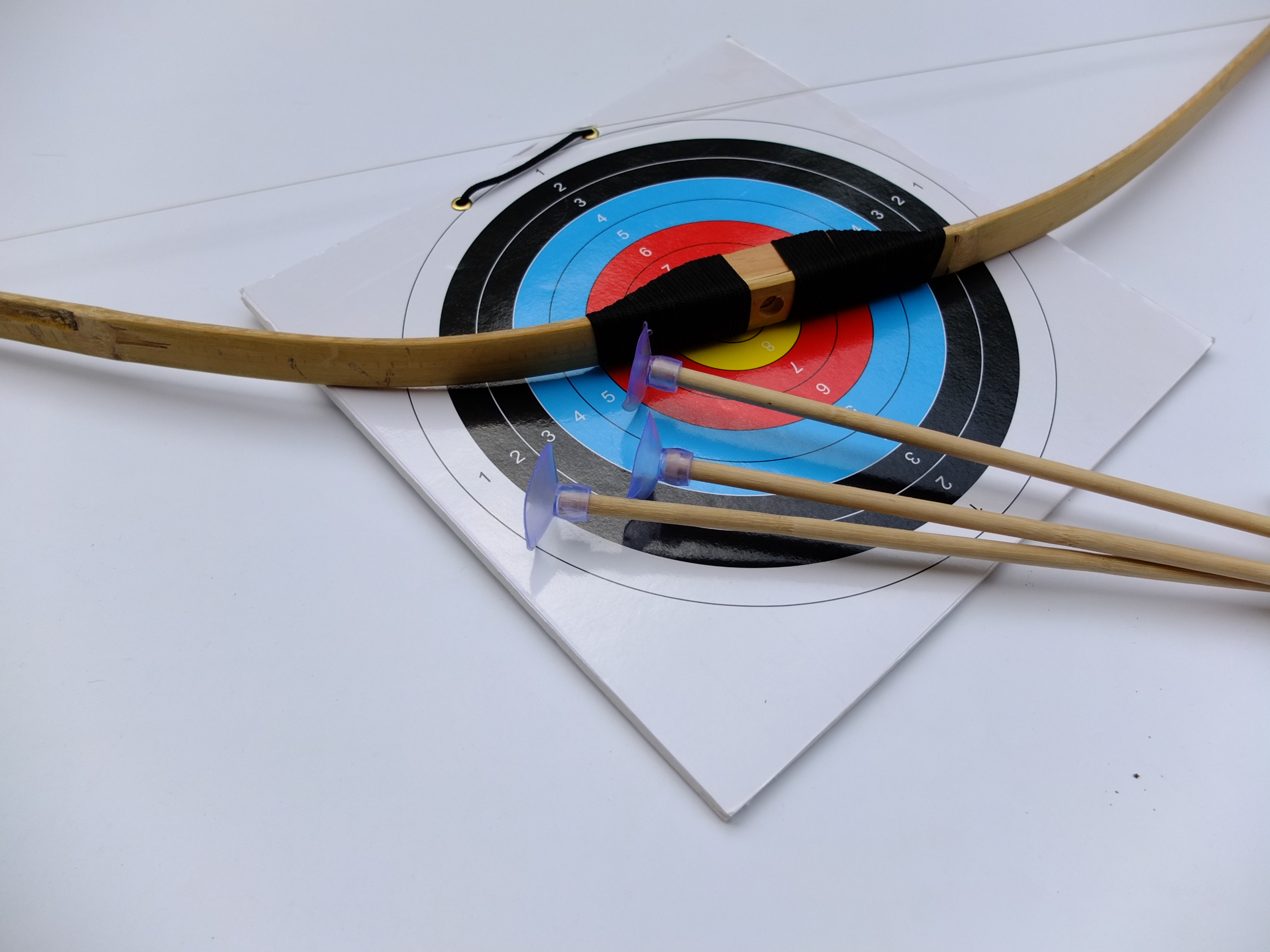 Factory direct sales of children's toys, wooden bow and arrow models, ancient traditional weapon models, non-destructive 70cm bows and arrows Item Picture