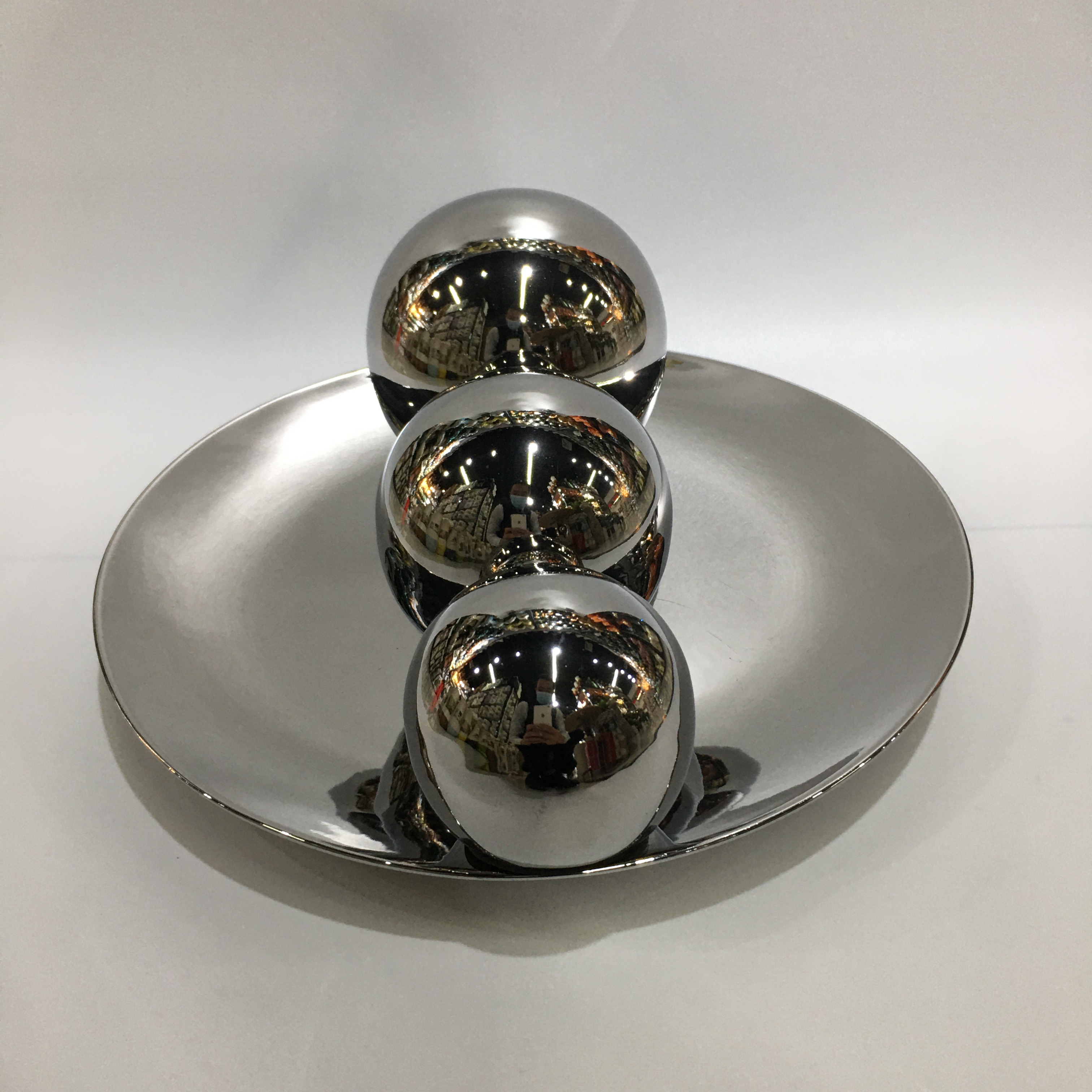 In 2025, Chinagoods ceramic handicrafts, hotel and home four-piece set, pure silver decorative items, modern and simple office creative decorative items, entrance hall TV cabinet decorative items, bestseller Application Scenario