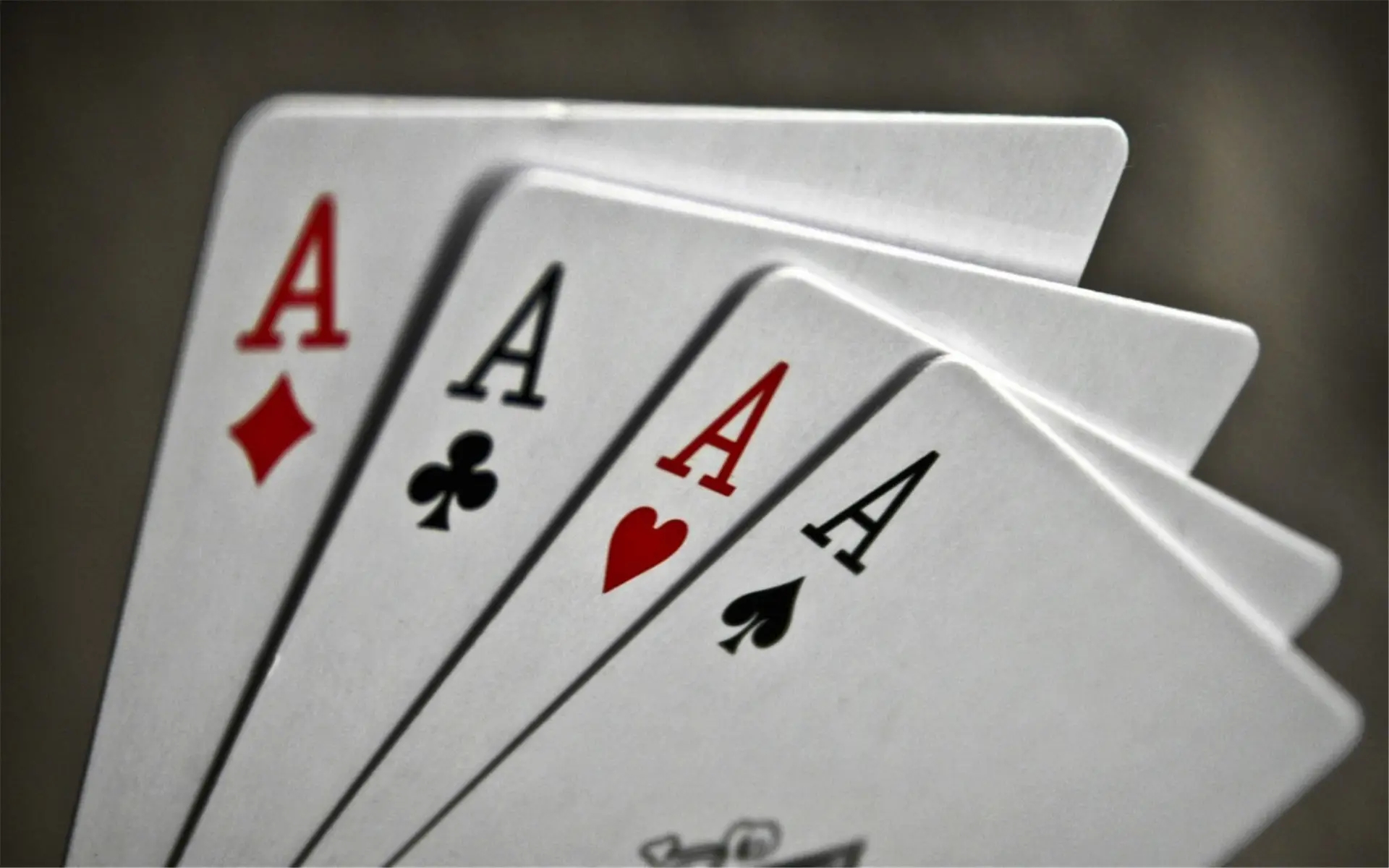 Creative Poker 2205