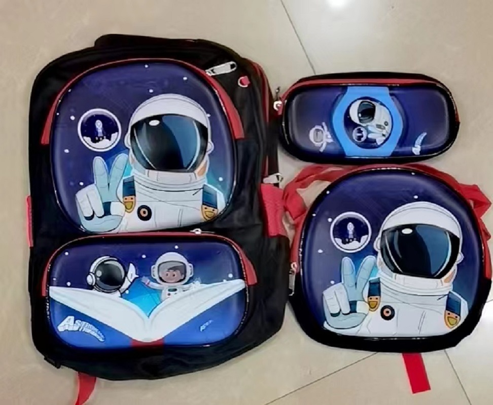Three-piece schoolbag astronaut pic 1