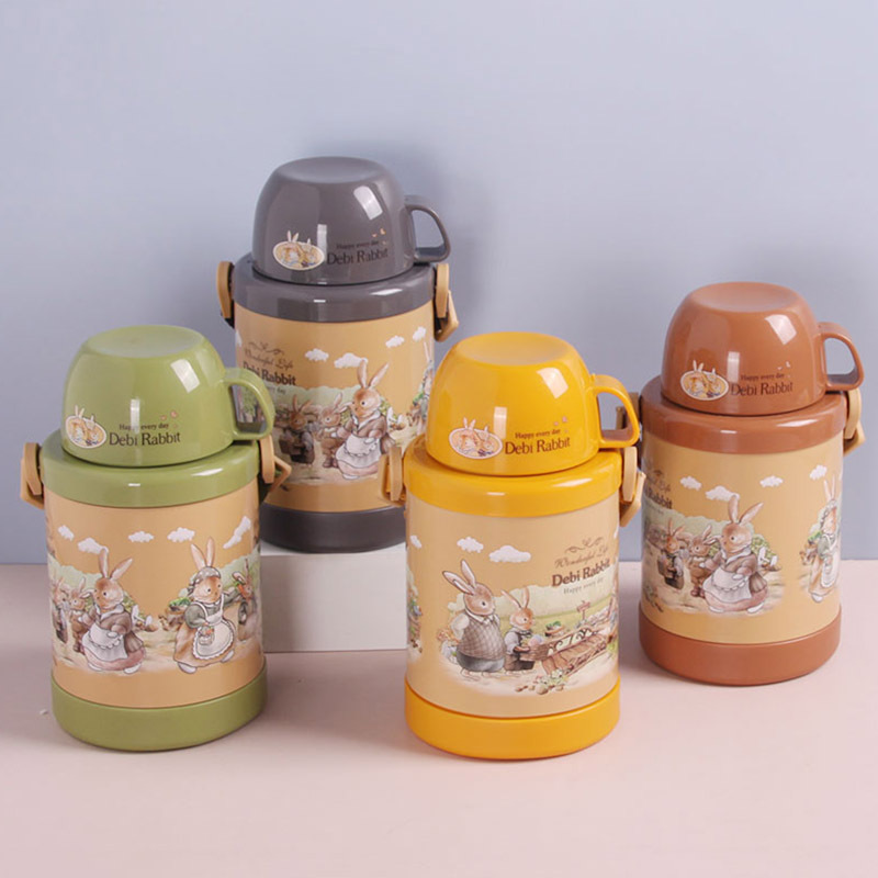 Sealed insulated water cup