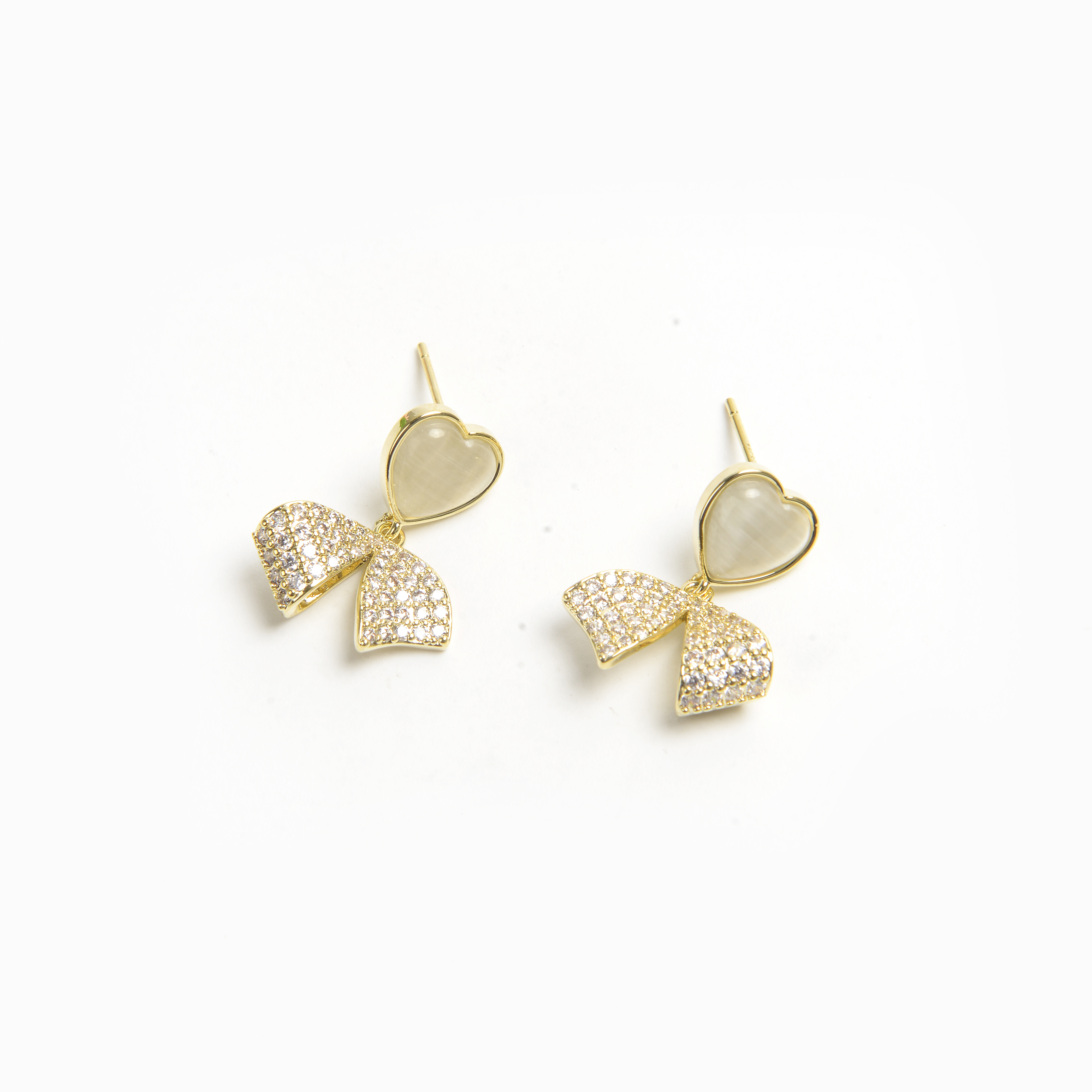 Golden heart-shaped cat's eye stone bow pearl stud set Diamond ball jewelry