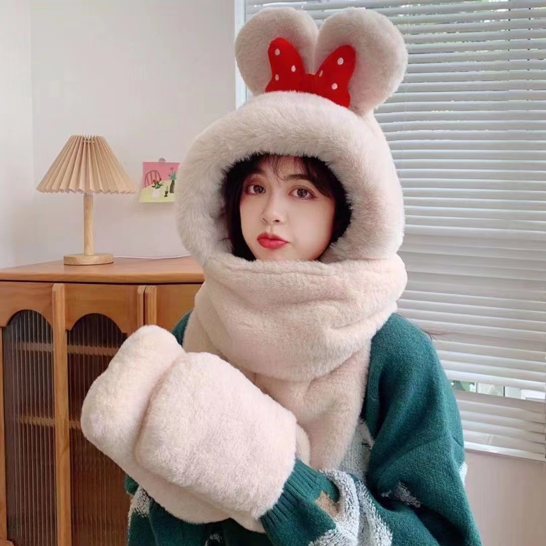Thick Hat Women Autumn And Winter Cute Warm Plush Scarf One Ear Protection Windproof Bib Bear Three-Piece Set Application Scenario