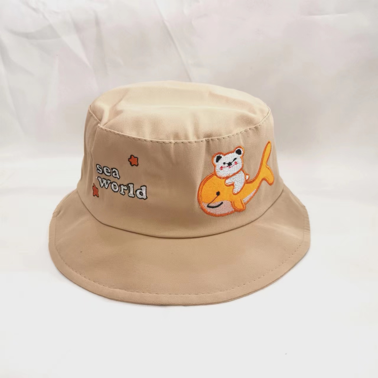 Evelyn Hat Line Children's Dolphin Embroidered Fisherman Hat Visor Hat Sun Hat Application Scenario