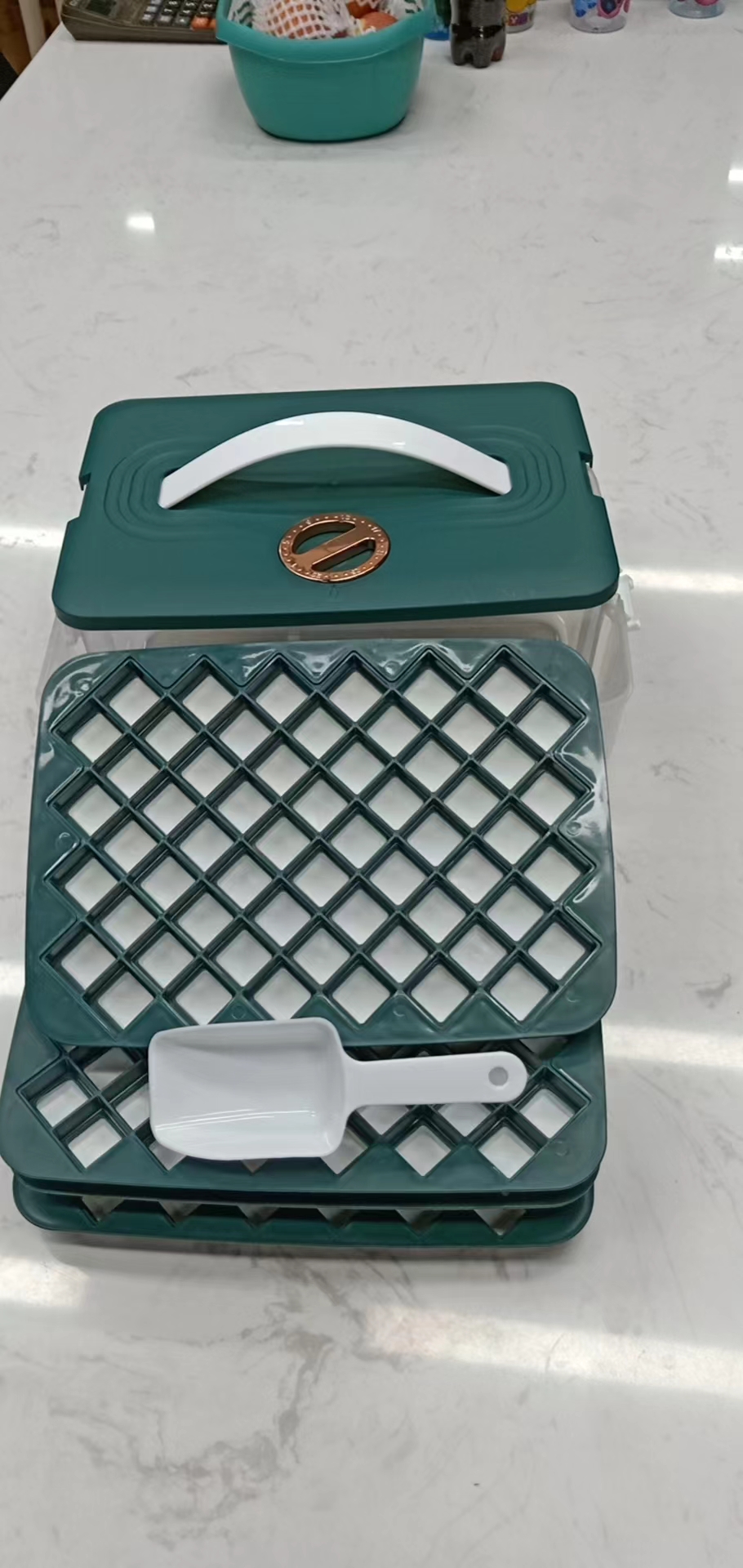 Ice Mold Ice Maker Home Ice Lattice Food Grade Silicone Ice Storage Box details Picture