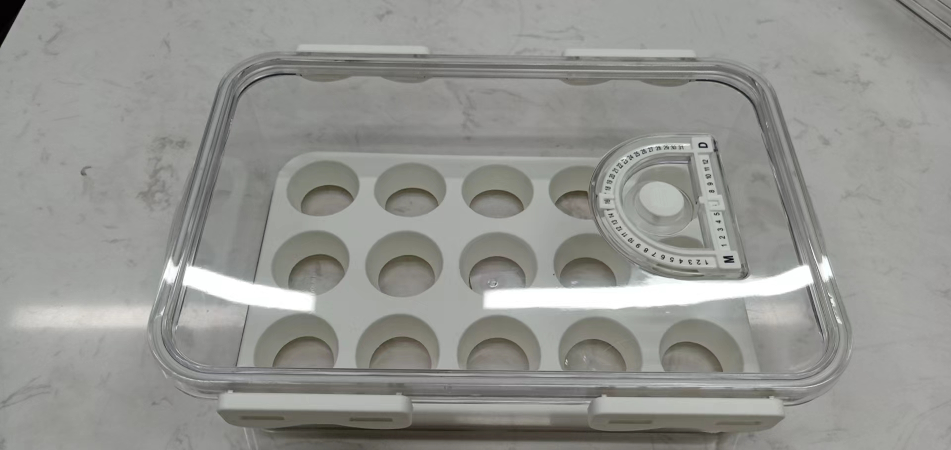 Egg container Plastic kitchen egg refrigerator egg tray portable grid egg carton