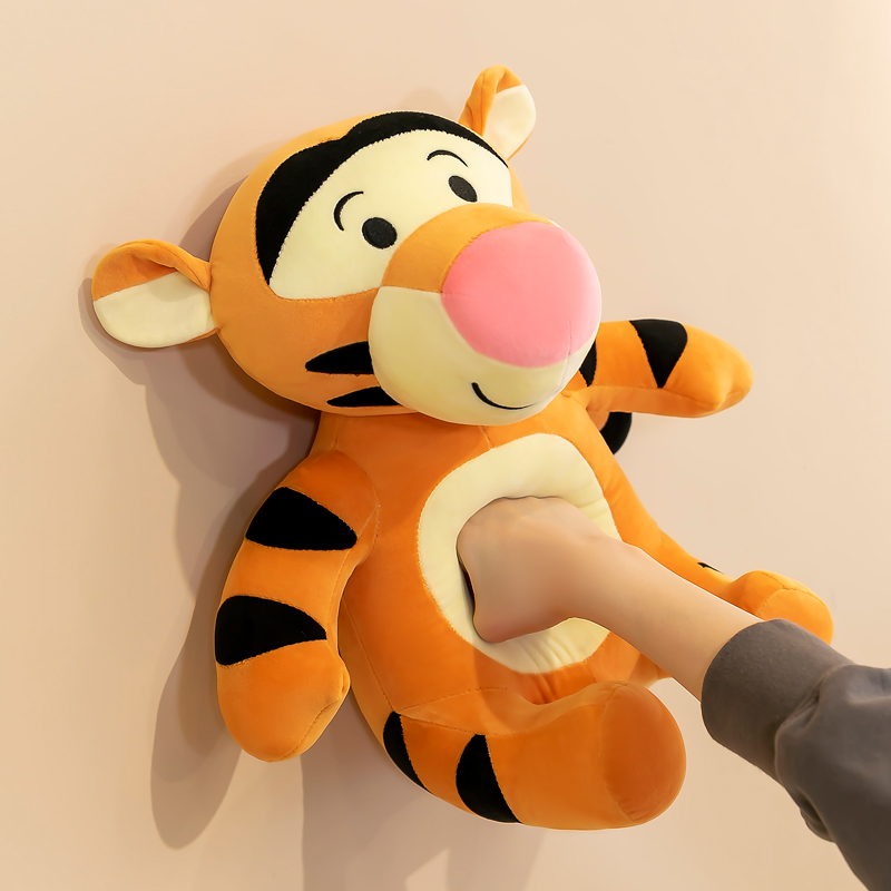 2025 New Tigger plush toy, a cute boy and girl bedroom birthday gift, 40cm plush toy Application Scenario