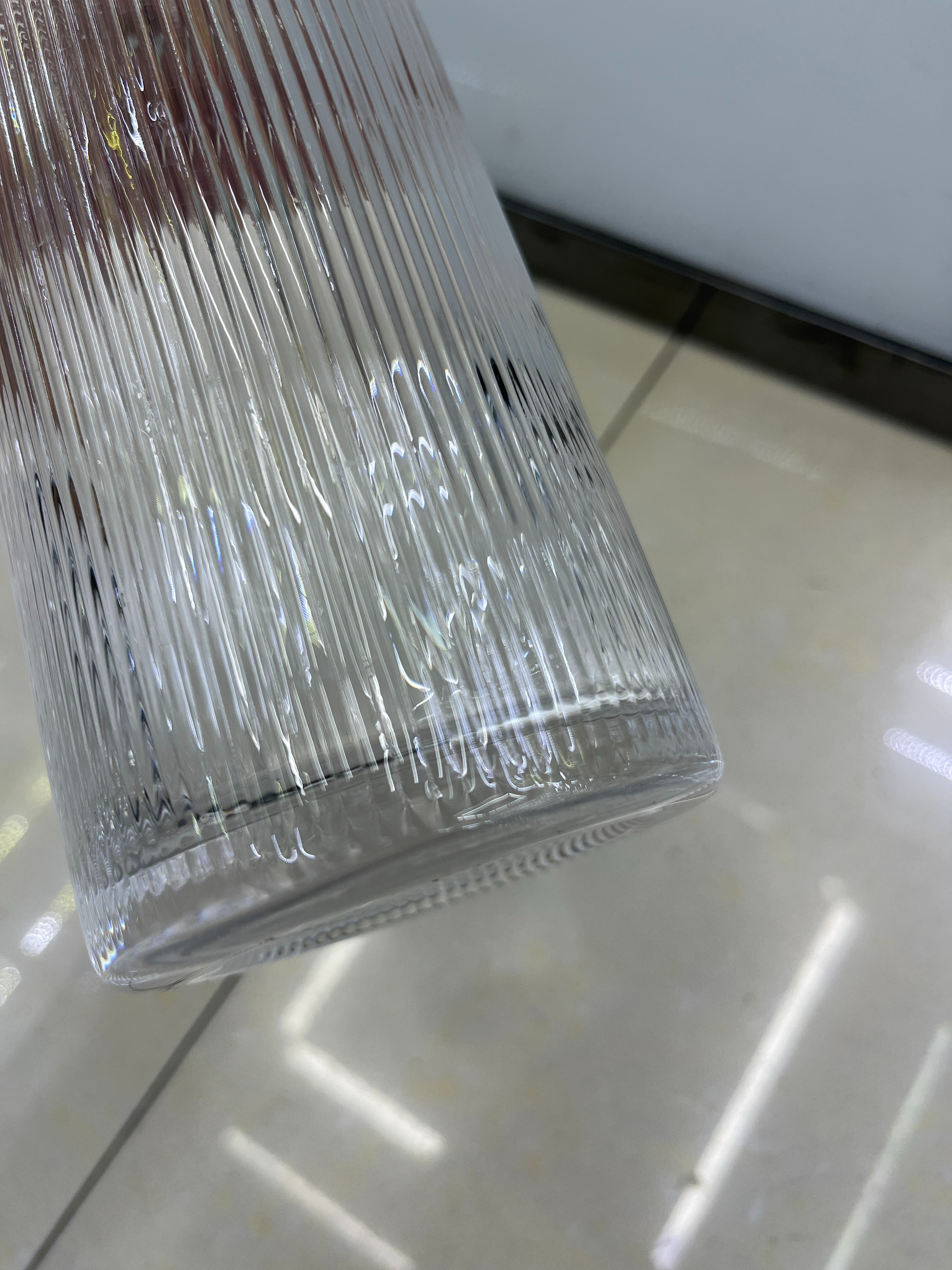 Kikumin Craft Striped Small Mouth Flower Ware Ins Wind Glass Vase Clear Glass Vase Item Picture
