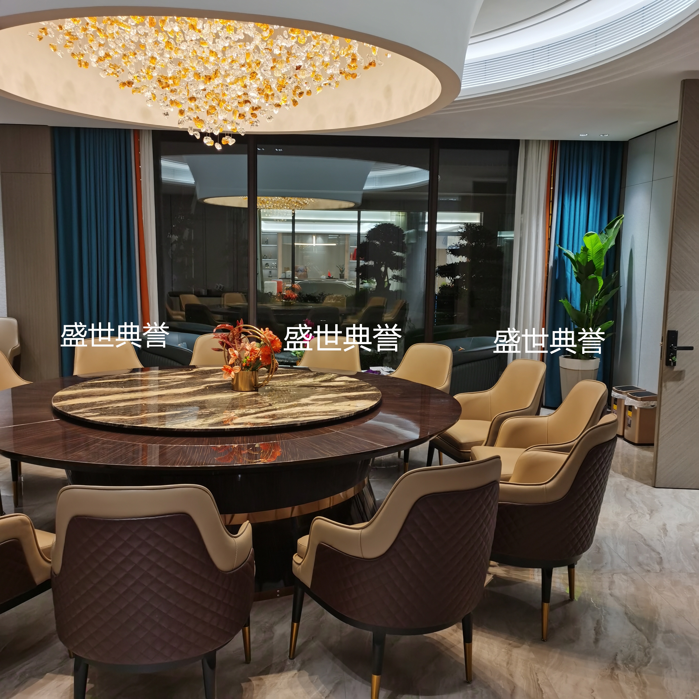 Nantong International Hotel Solid Wood Dining Chairs Company Business Reception Electric dining tables and chairs High-end club light Luxury Bentley chairs