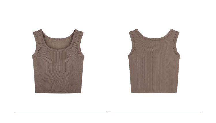 A fleece and thickened halter top for women to wear on the outside is warm and beautiful for the back in autumn and winter. It can be paired with a fitted sleeveless base top inside pic 3