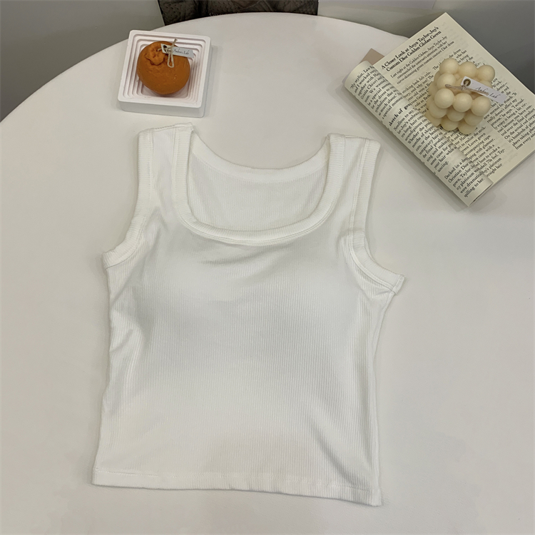 A fleece and thickened halter top for women to wear on the outside is warm and beautiful for the back in autumn and winter. It can be paired with a fitted sleeveless base top inside pic 12