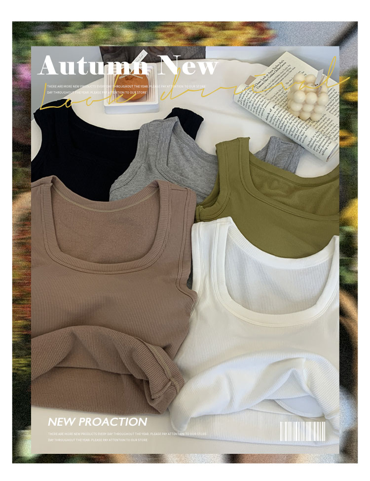 A fleece and thickened halter top for women to wear on the outside is warm and beautiful for the back in autumn and winter. It can be paired with a fitted sleeveless base top inside pic 1