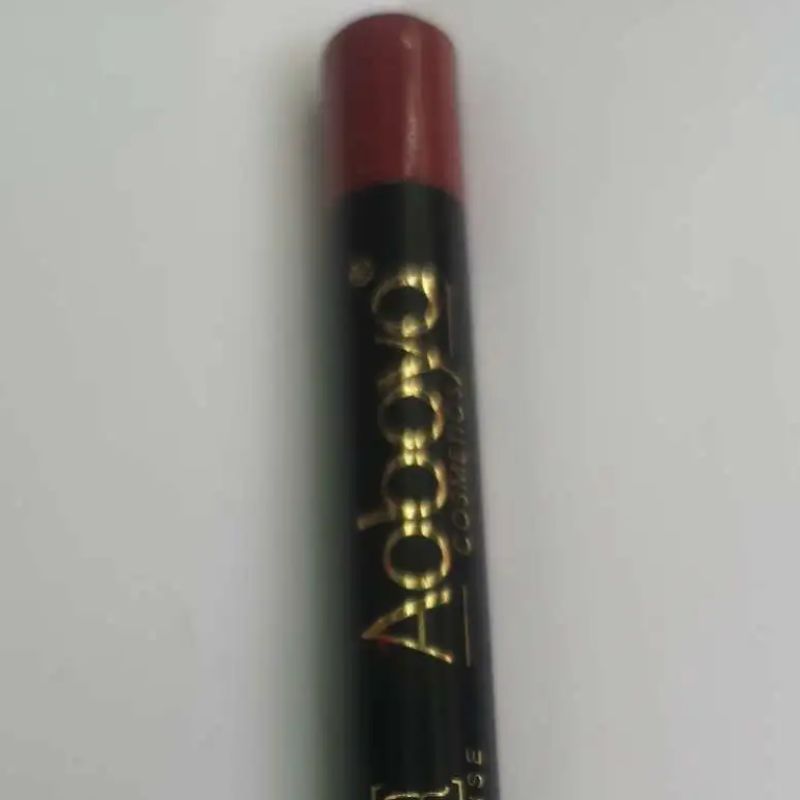The lipstick pen has a smooth stroke, a delicate and flowing touch, is easy to color, and has a lustrous and moist appearance Specification image