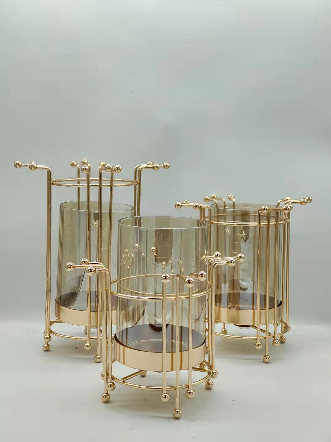 High-grade wrought iron candles decorated with candlelight thumbnail