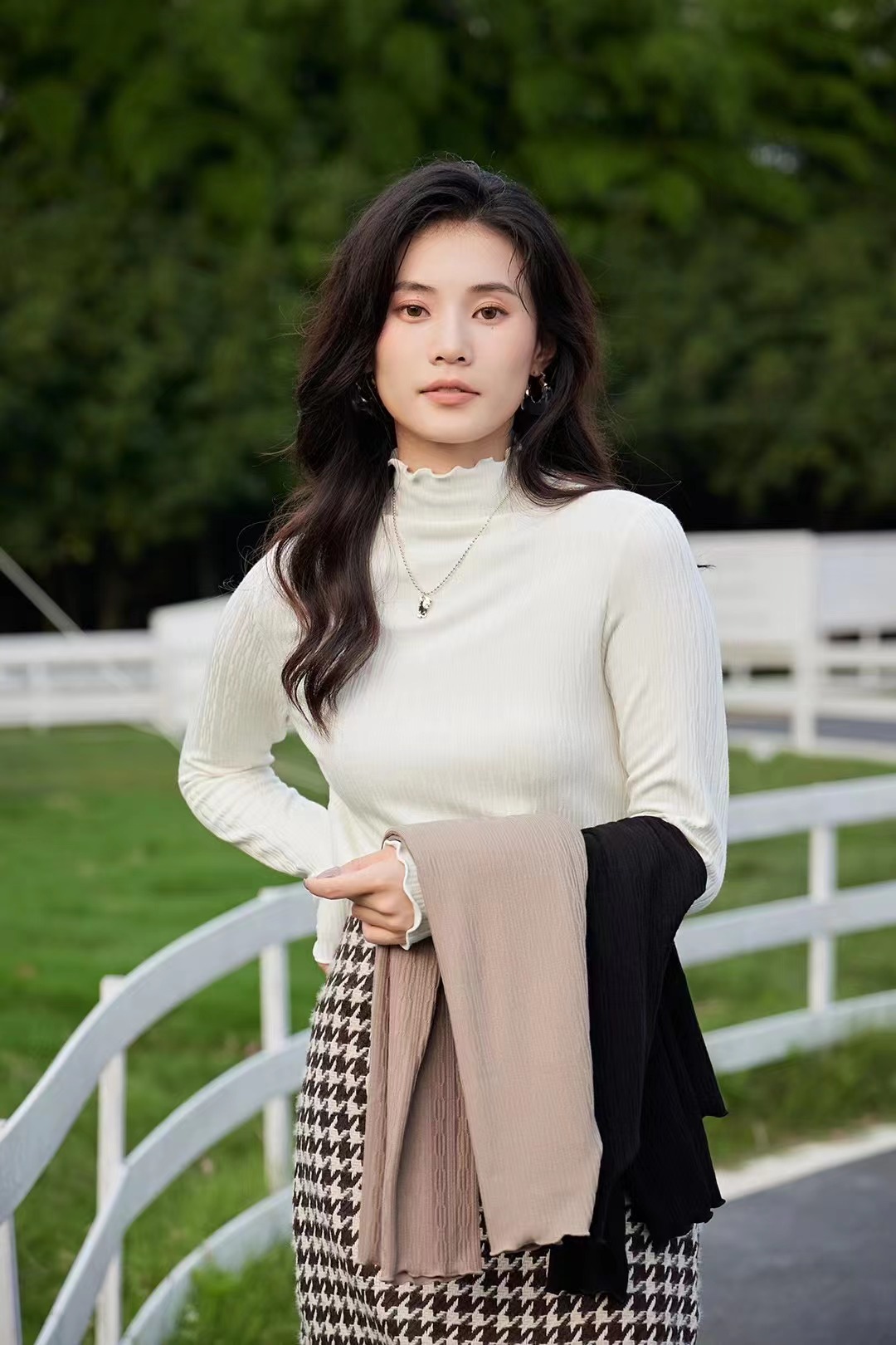 Stylish Women's Wooden Ear Lace Collar Sweater In Autumn And Winter With Vertical Stripes Thermal Top 8825 Thin