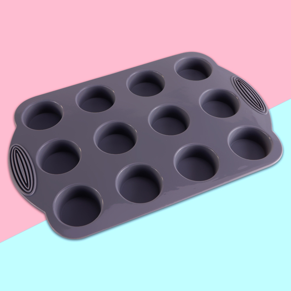 Silicone cake mold full figure