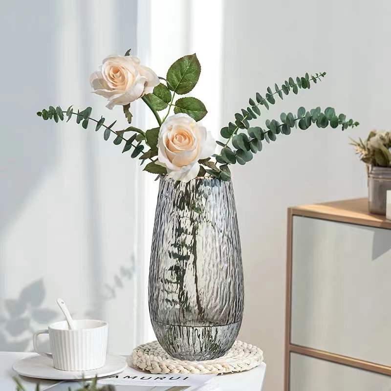 Creative Light Luxury Gold Rim Glass Vase Simple Decoration Living Room Colorful Flowers Rose Dry Flower Vase Application Scenario
