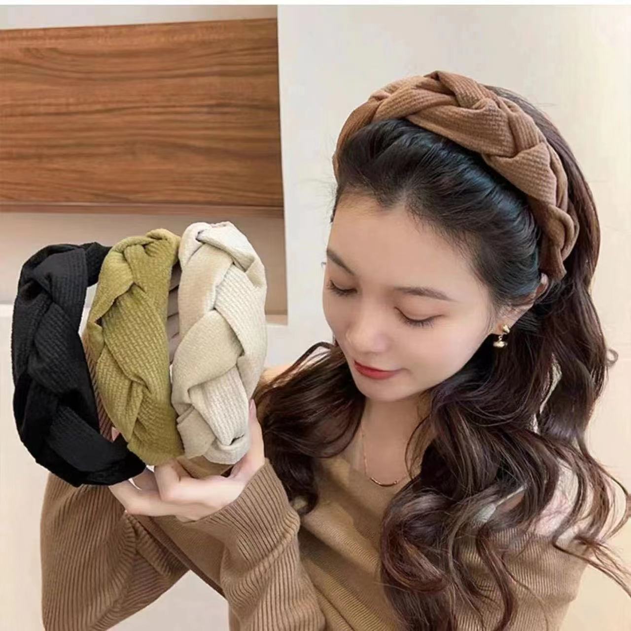 Net red high cranial top sponge face wash hair hoop femininity hairpin head hoop senior sense hair accessories autumn and winter thumbnail