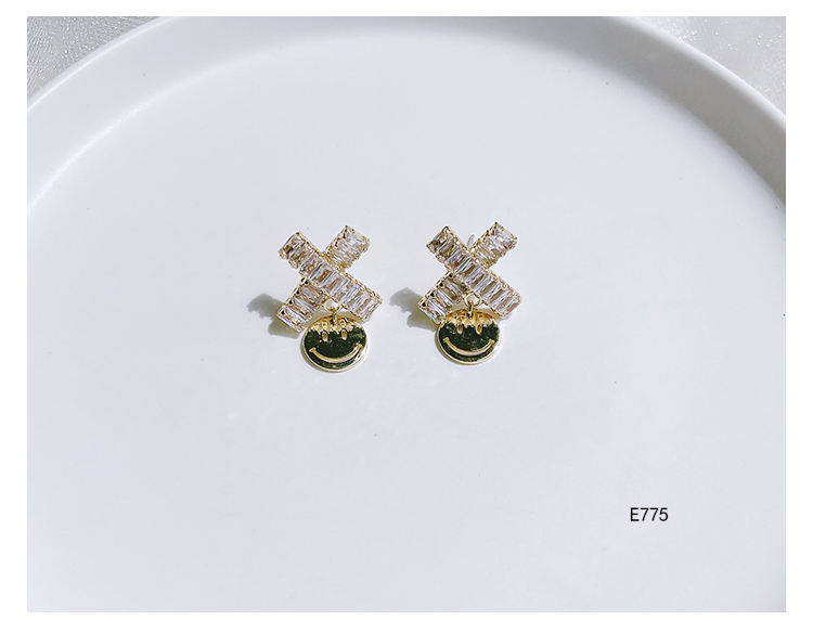 甜酷日常ins风耳环设计银针女ins风锆石笑脸方形耳钉精致中长款迪菲尔-774详情3