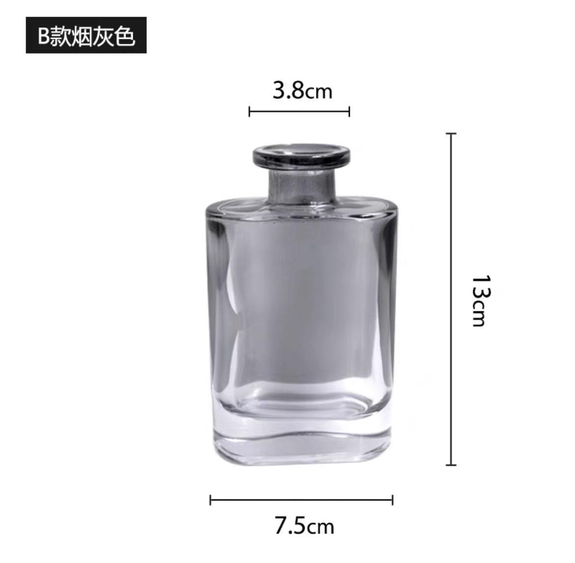 Kikumin Craft Small Vase Ins Wind Glass Transparent Flower Arrangement Fresh Flower Living Room Decoration Pieces Perfume Bottle Bottle Net Red Retro Application Scenario