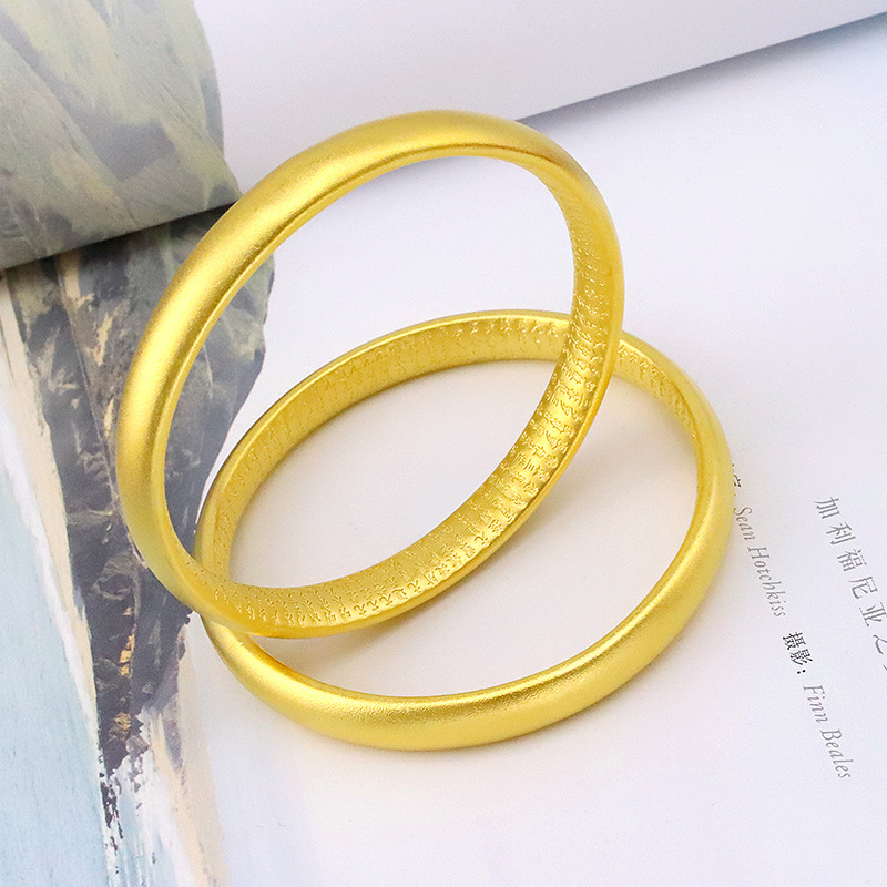 Live With Goods Small Red Book Tiktok With The Same Pure Copper Matte Ancient Heart Channel Bracelet Jewelry Closed-Mouth Heritage Bracelet Novelty Jewelry Application Scenario