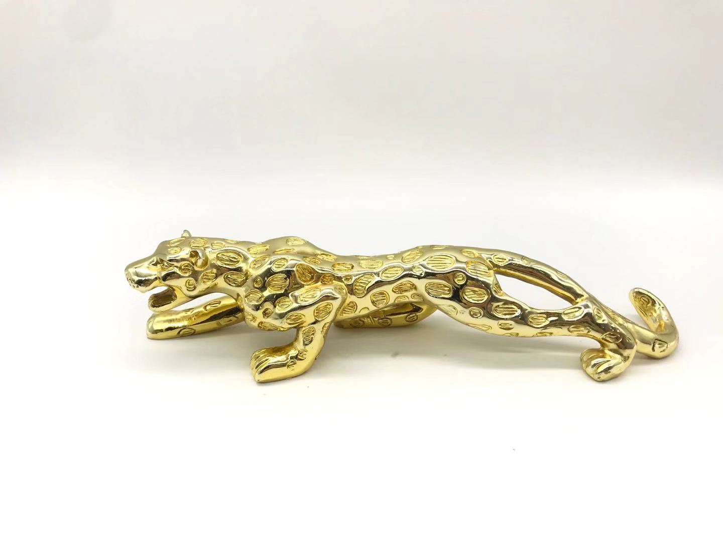 Leopard Car Decoration Supplies Office Desktop Ornaments details Picture