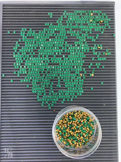 Preciosa Czech Rhinrhinos Dark Green Ss18 1440/10 Imported Diamond