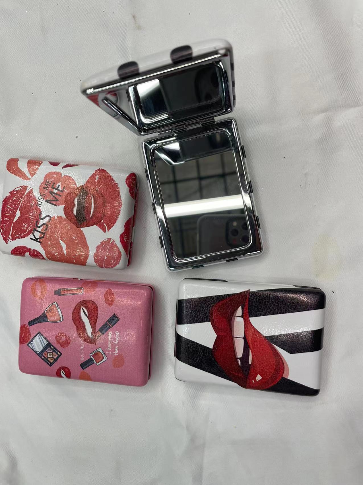 Bread Mirror Hamburger Mirror Double-Sided Folding Makeup Mirror Cartoon Mirror Pocket Pocket Mirror Can Be Customized Logo details Picture