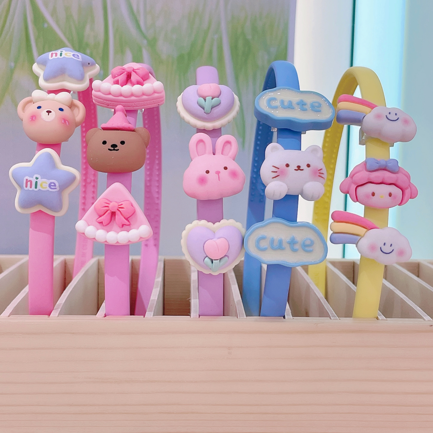 Cute cartoon headband colorful cartoon three heads matte classic girl girl cute thumbnail