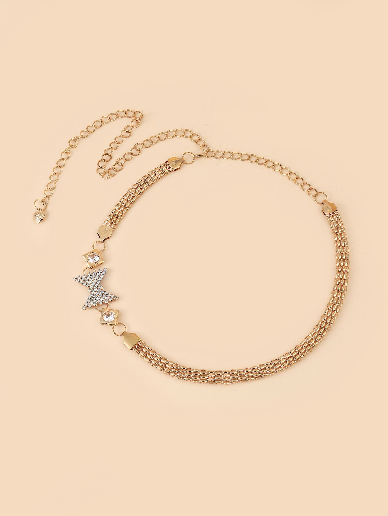 y34, a trendy golden metal rhinestone pearl leaf buckle spring elastic band paired with a thin waist chain belt for pants Application Scenario