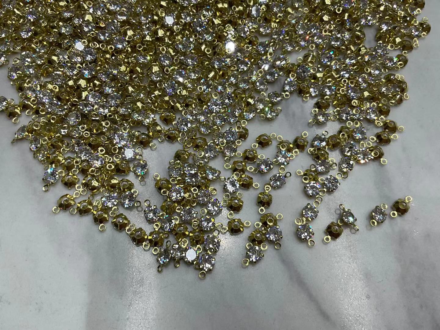 5Mm Hollow Double Hanging + Real Zirconium New Dollar Copper Factory Direct Sales Network Red Application Scenario