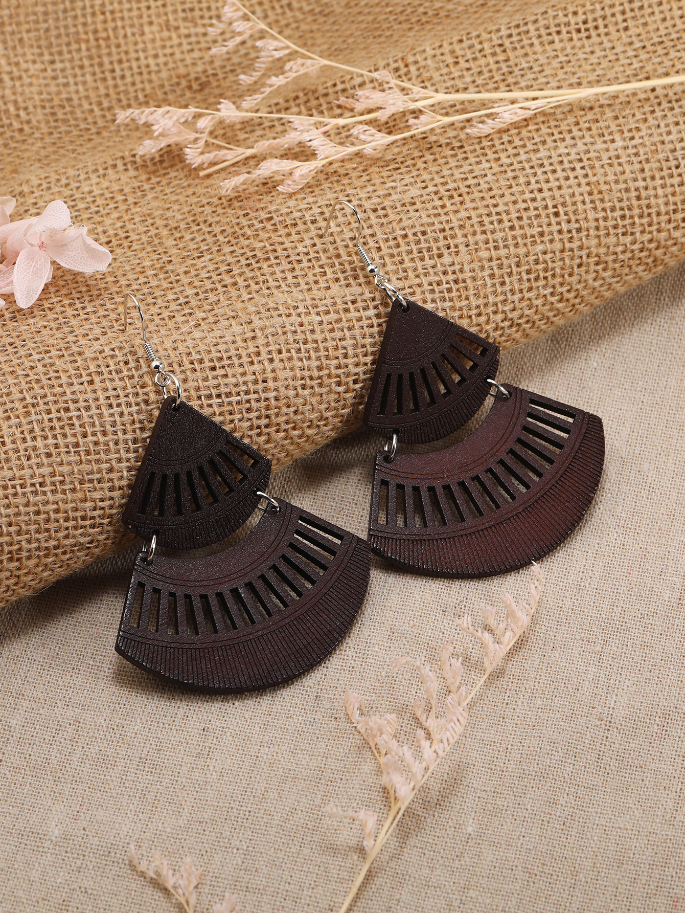 Boho tropical style ethnic style vintage handmade wooden printed earrings Fu Coir Coir 258 details Picture
