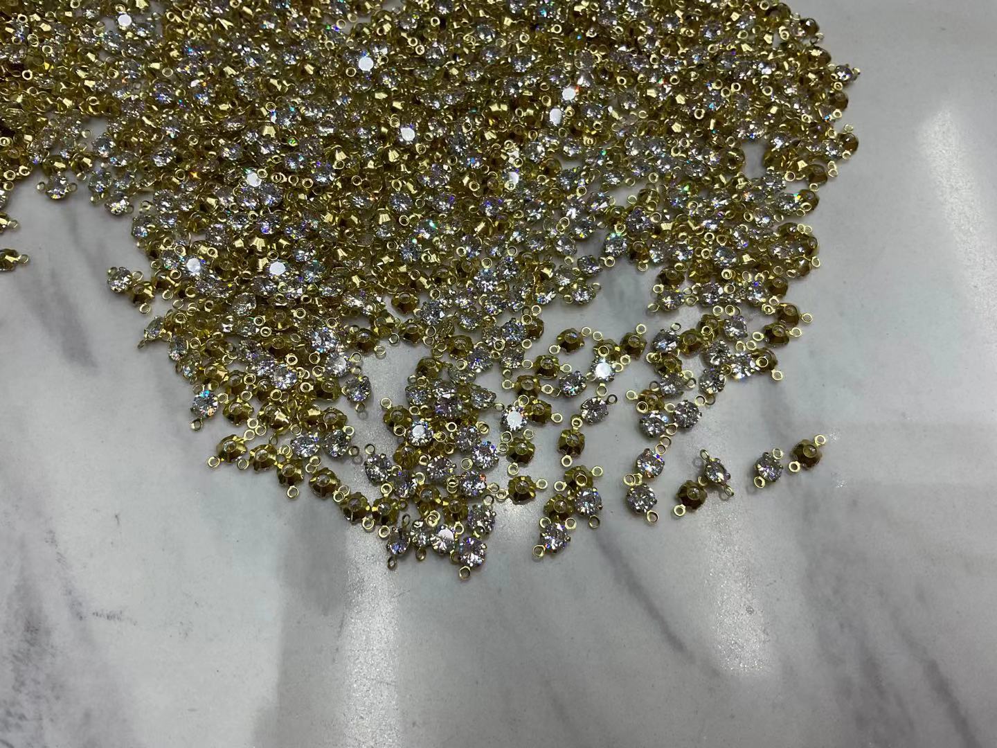 5Mm Hollow Double Hanging + Real Zirconium New Dollar Copper Factory Direct Sales Network Red Specification drawing