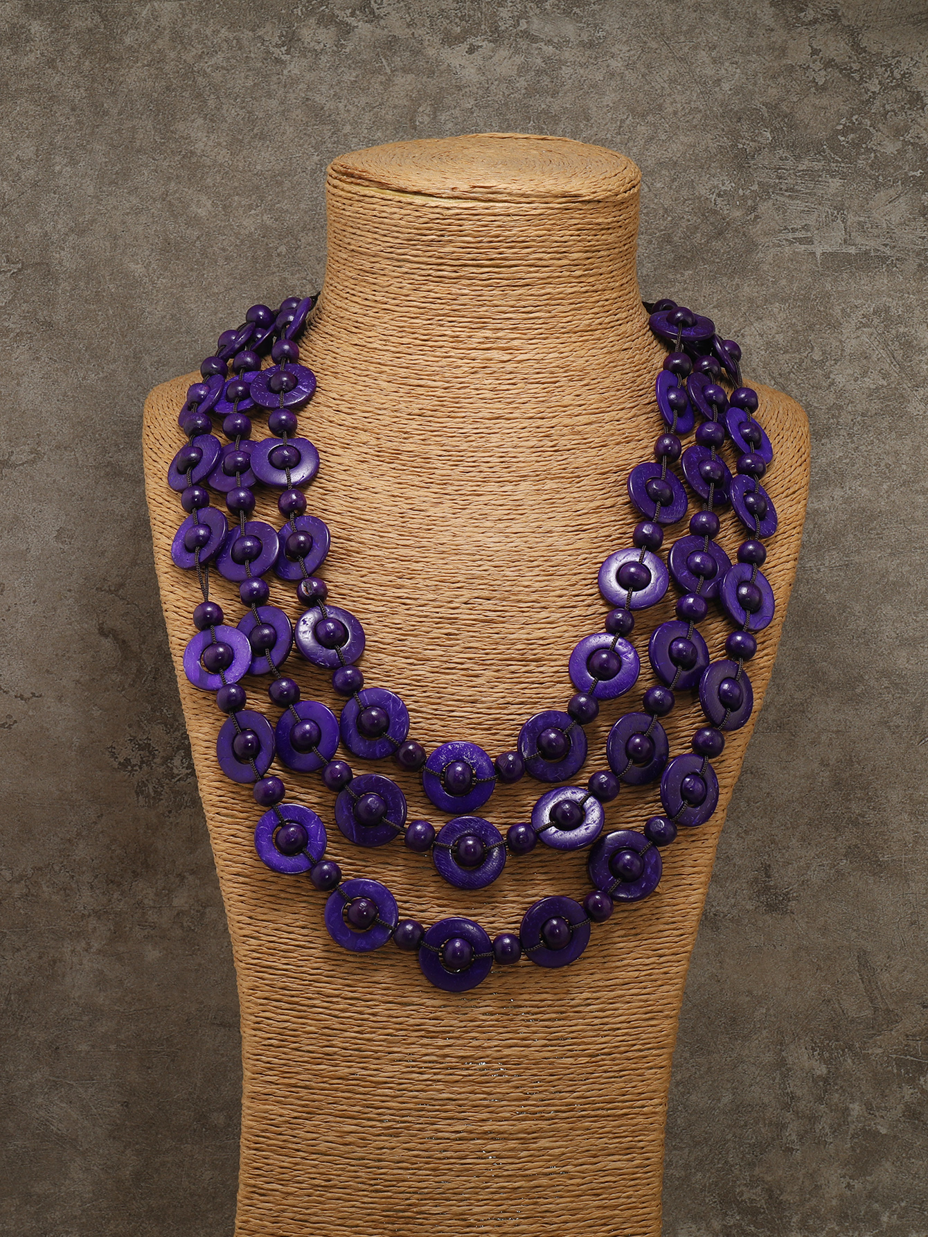 Bohemian tropical style ethnic style vintage handmade coconut shell necklace Fu Coir -250 Application Scenario