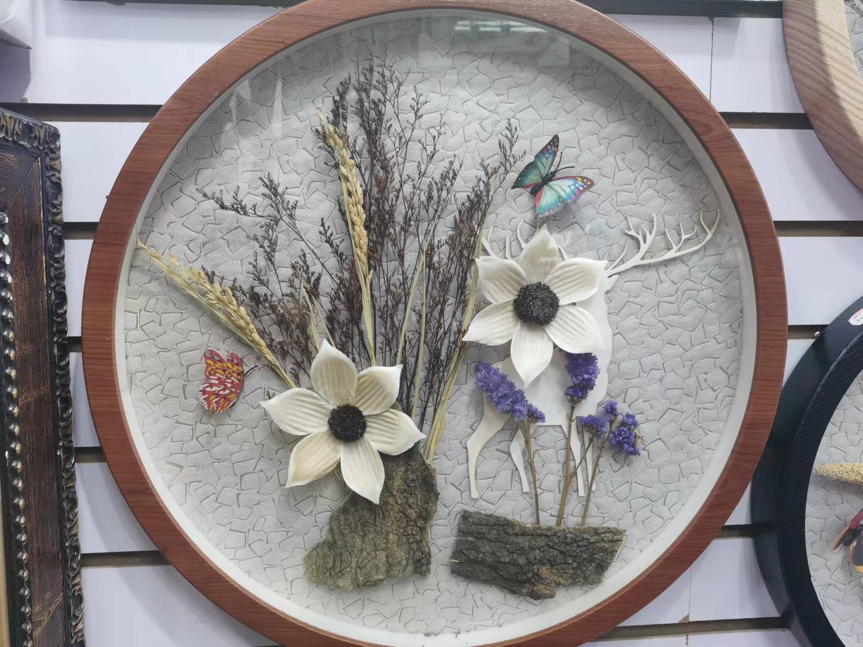 新中式装饰画 家饰挂画 工艺画动漫主题 金属仿真蝴蝶设计 相框穆斯林风格 波奇家居艺术品新中式装饰画