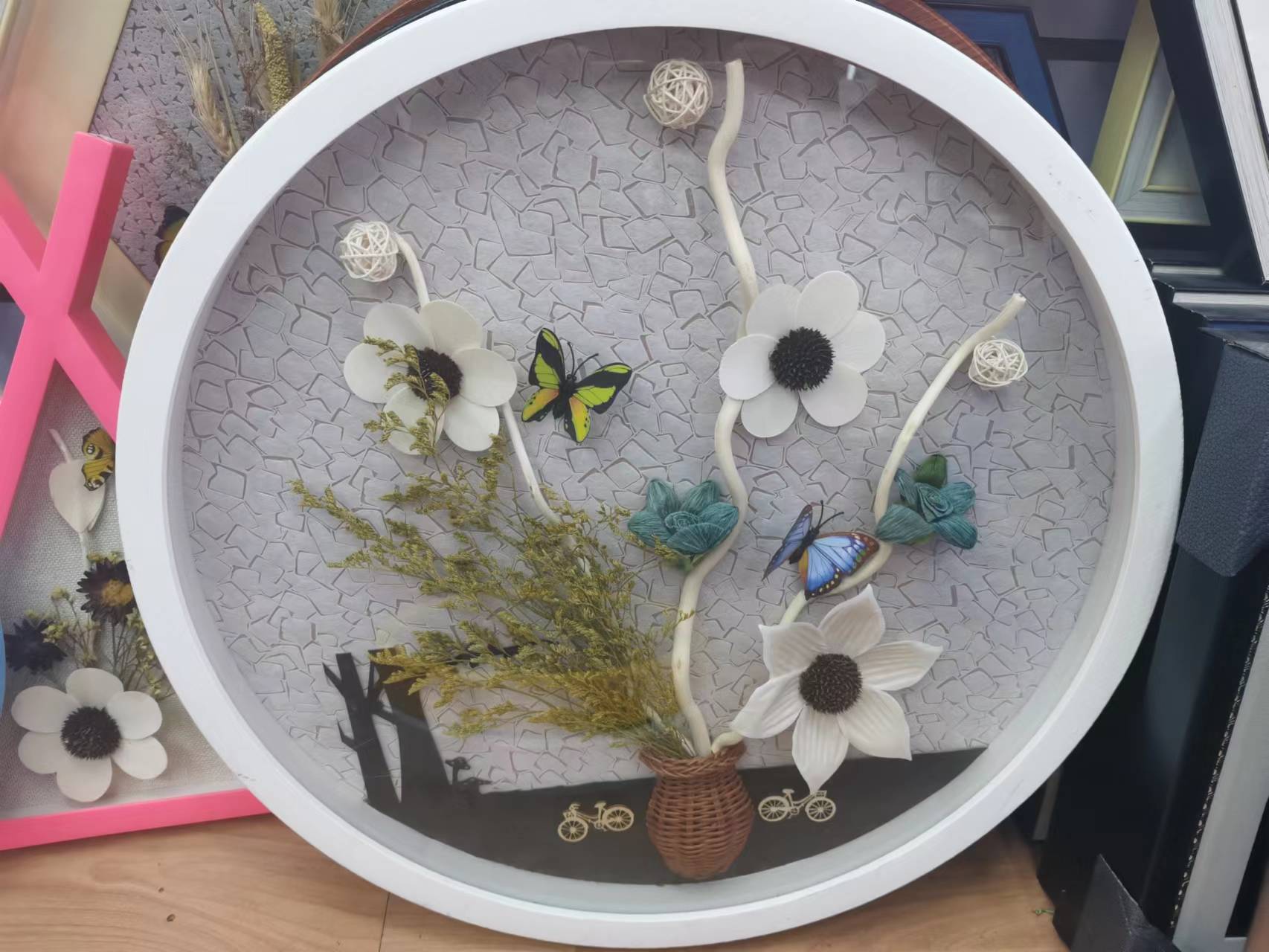 新中式装饰画 家饰挂画 工艺画动漫主题 金属仿真蝴蝶设计 相框穆斯林风格 波奇家居艺术品新中式装饰画细节图