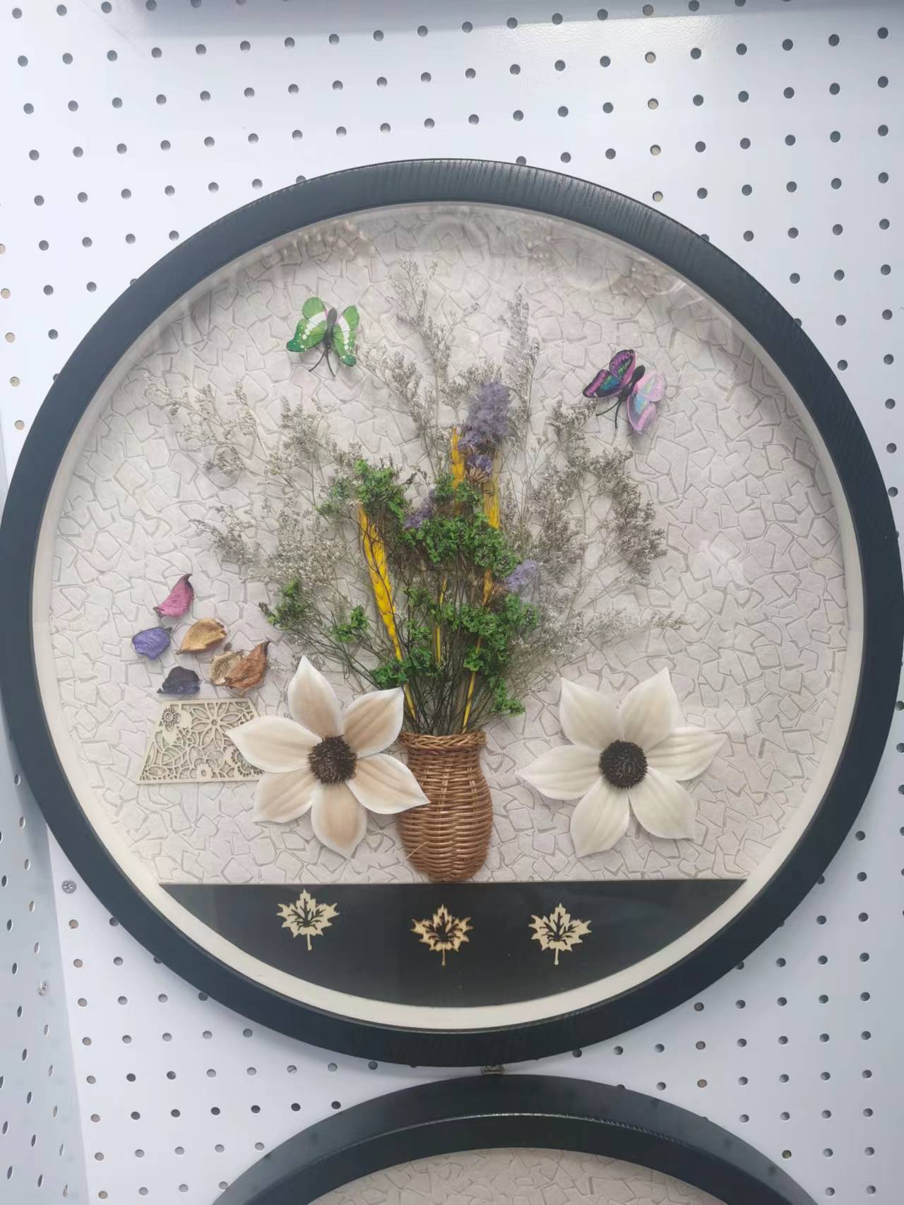 新中式装饰画 家饰挂画 工艺画动漫主题 金属仿真蝴蝶设计 相框穆斯林风格 波奇家居艺术品新中式装饰画白底实物图