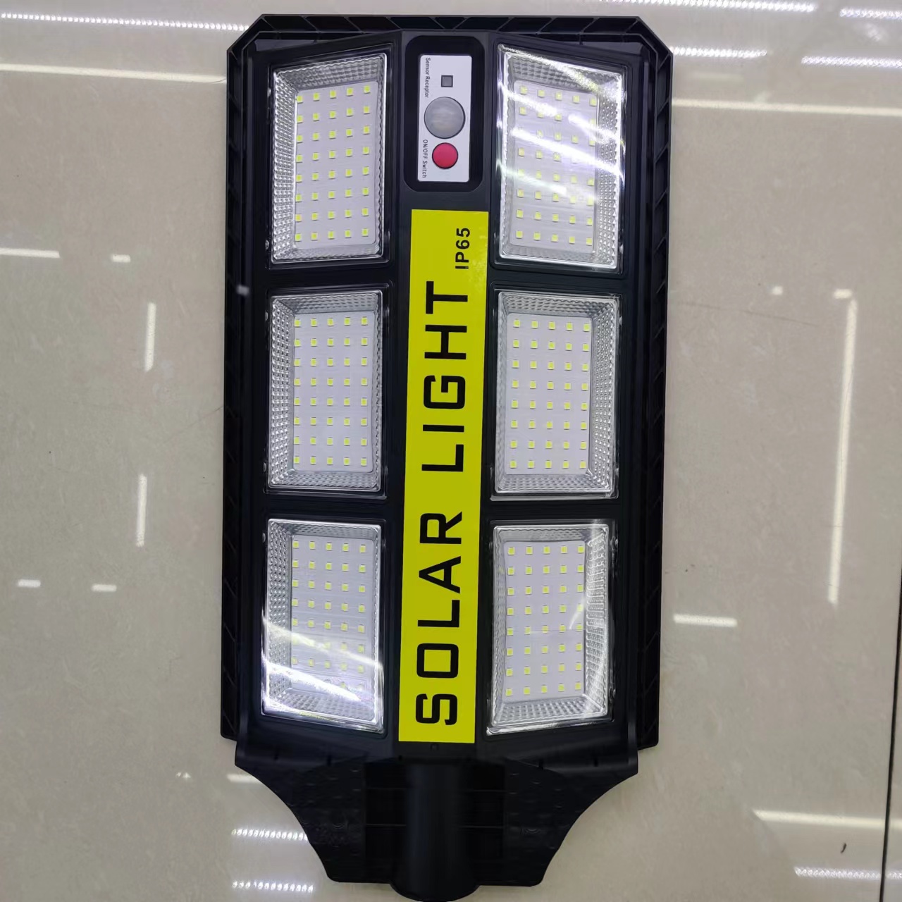 Solar powered street lamp thumbnail