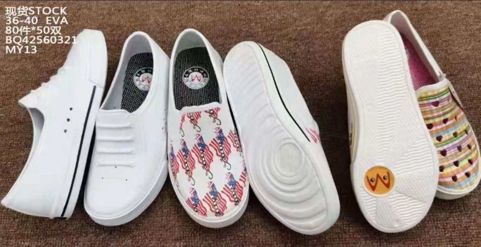 Spring and autumn new cloth shoes women anti-slip soft sole a single shoe cloth shoes middle-aged and elderly mother shoes go out sports casual shoes