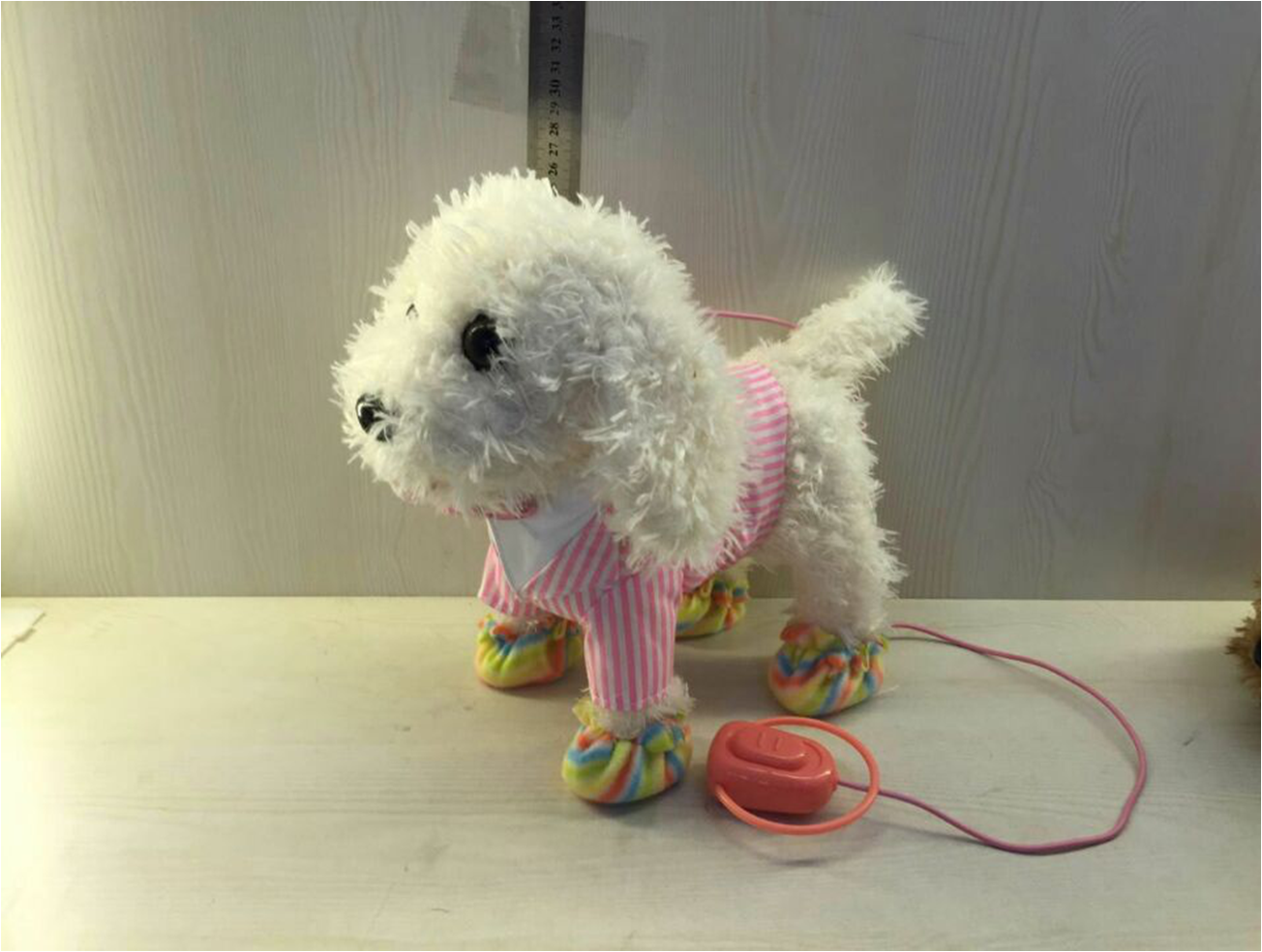 The new popular and best-selling electric plush toy, the leash dog series, which can walk, is from the music company HNR Item Picture