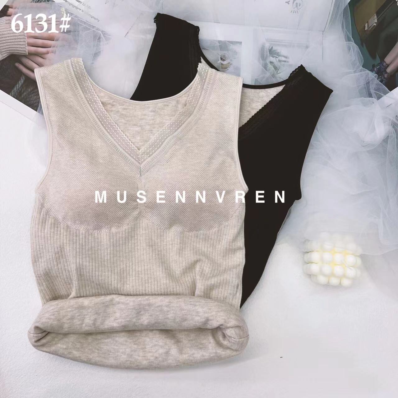 Autumn/Winter Polka Dot Lace Lace V-Neck Slim-Fit Thermal Vest Women's Sleeveless Base Top details Picture